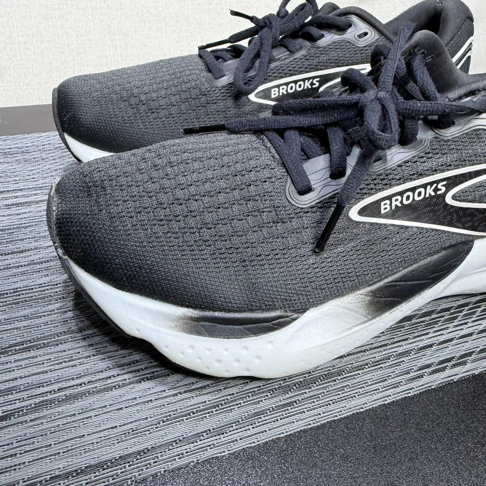 Brooks wear scuffs
